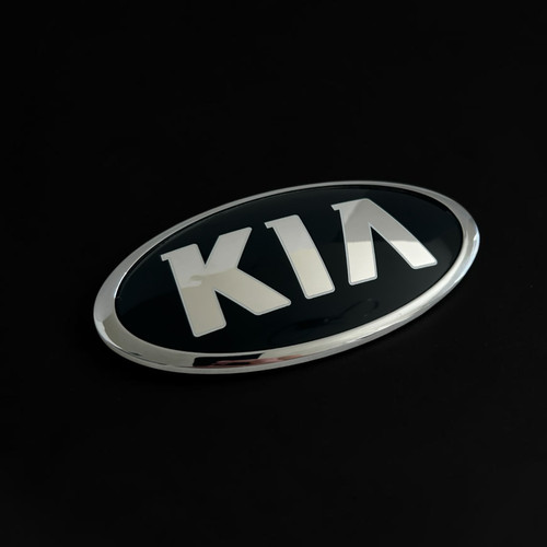 Front grille emblem chrome - front,